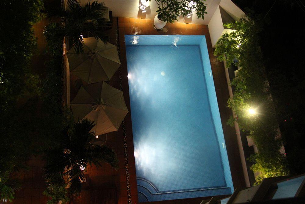 Jasmin Monument Hotel Phnom Penh Exterior photo
