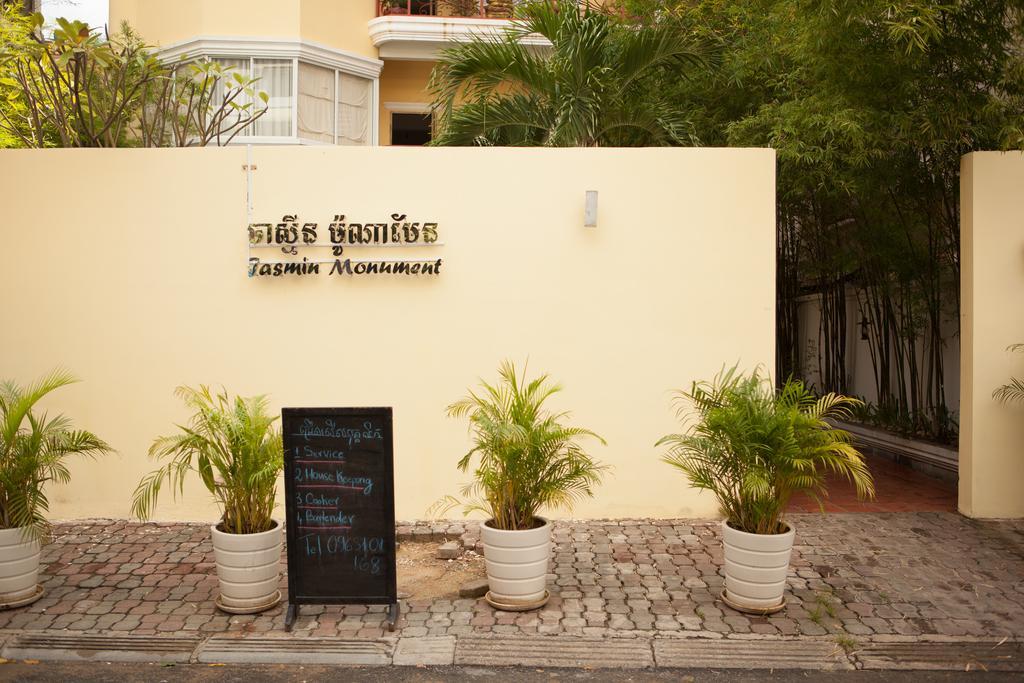 Jasmin Monument Hotel Phnom Penh Exterior photo